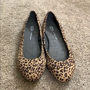 Dr. Scholl’s memory foam flats